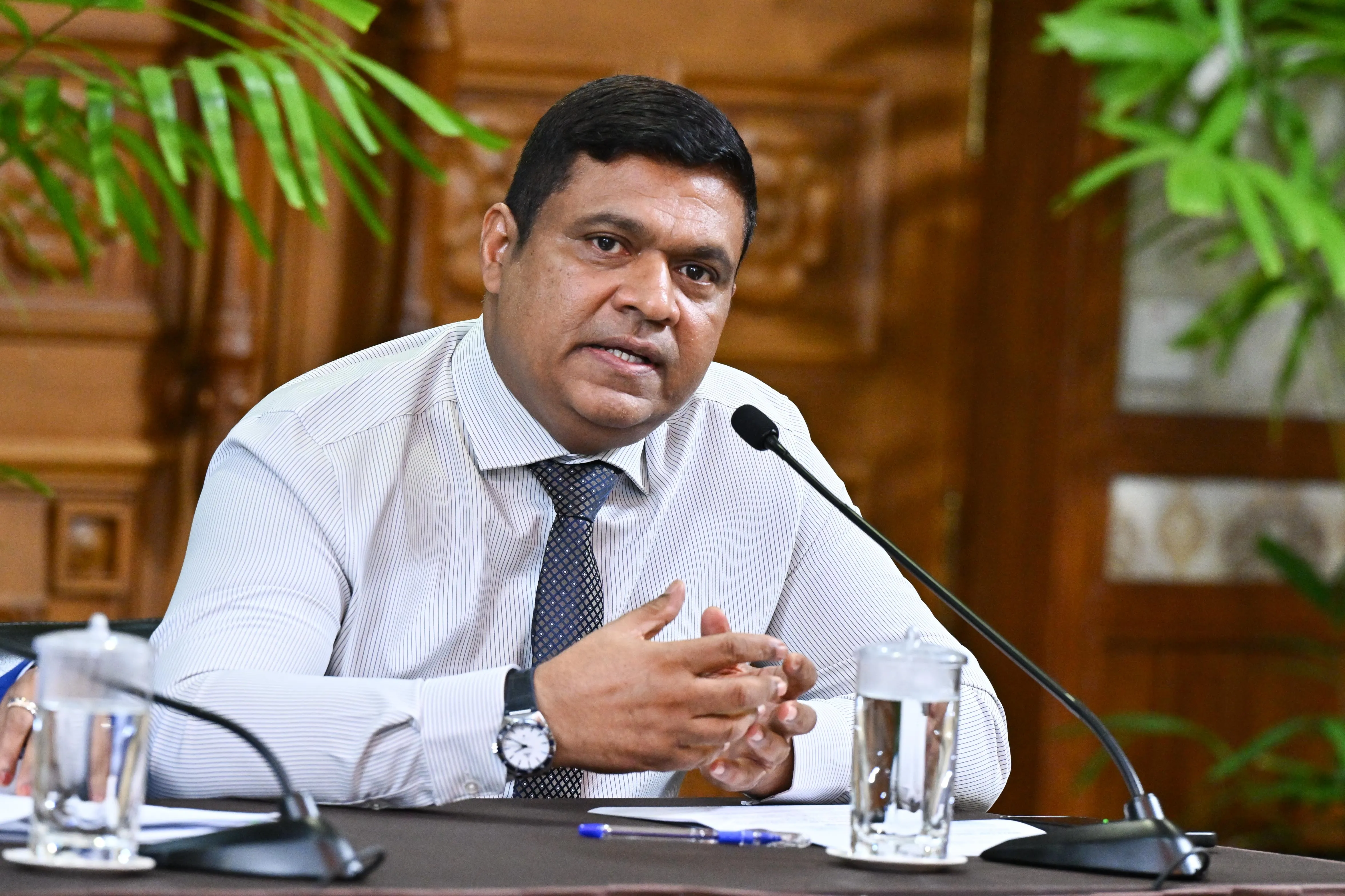 ފަތުރުވެރިން އަންނަ އަދަދު އިތުރުވާން ފަށައިފި