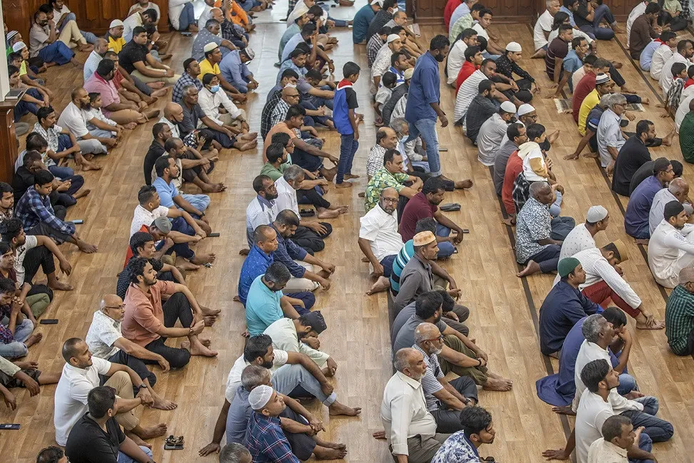 ޚުތުބާ އަޑު އަހަނީ: ފޮޓޯ/ އިސްލާމިކް މިނިސްޓްރީ