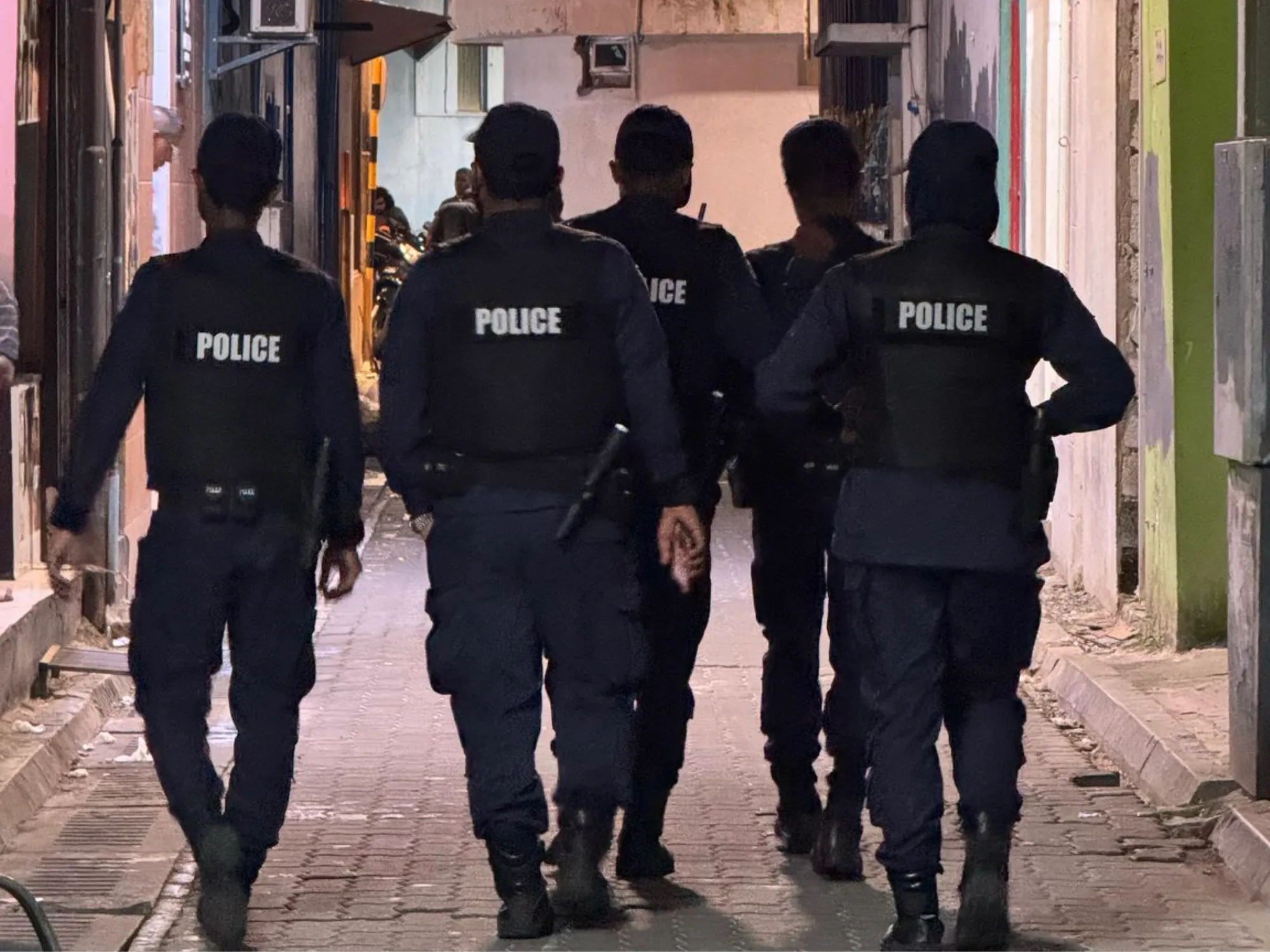 ފުލުހުން މަގުމަތީ ހަރަކާތްތެރި ވަނީ -- ފޮޓޯ: ޕޮލިސް