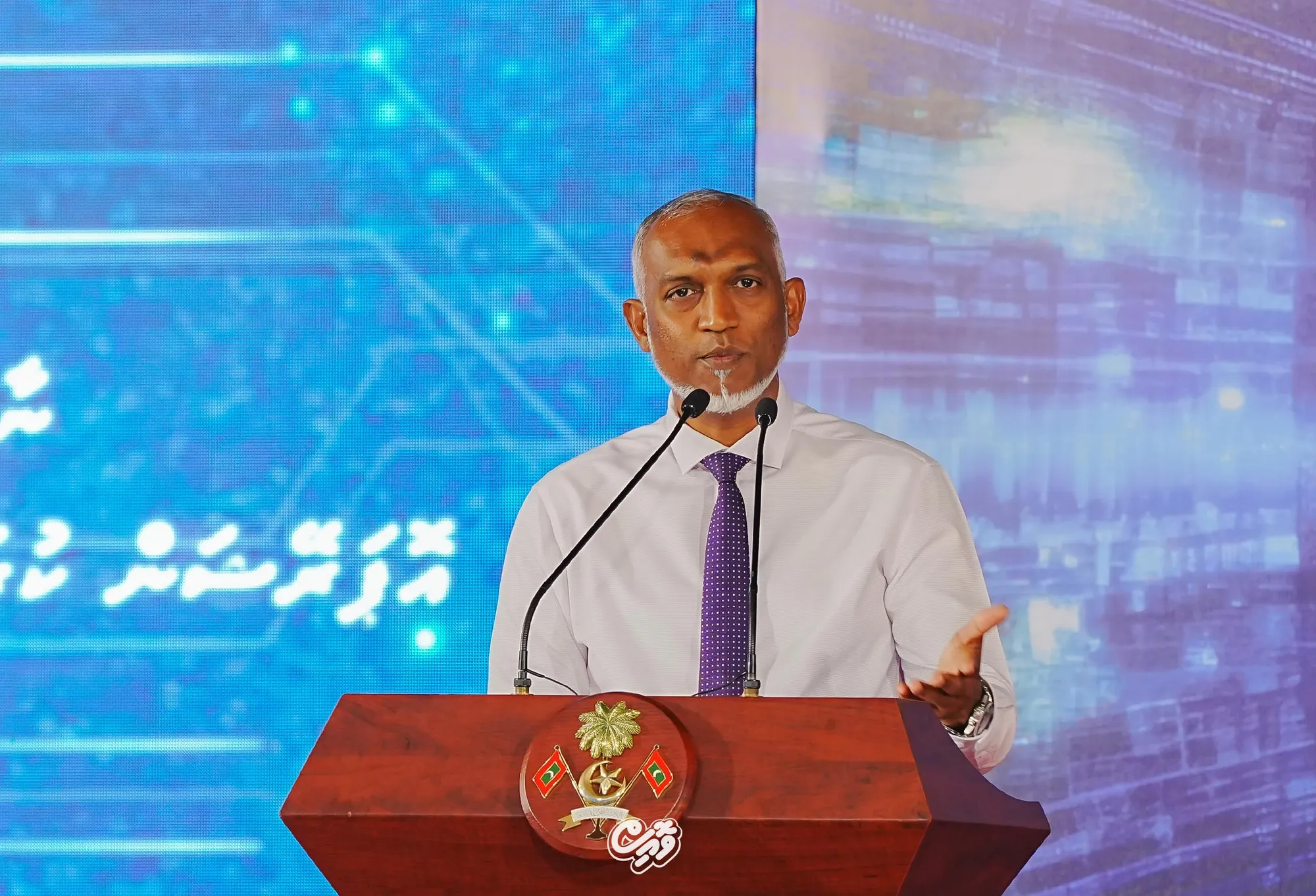 ރައީސް ޑރ.މުއިއްޒު މީގެ ކުރިން ބޭއްވި ރަސްމިއްޔާތެއްގައި ވާހަކަދައްކަވަނީ..
