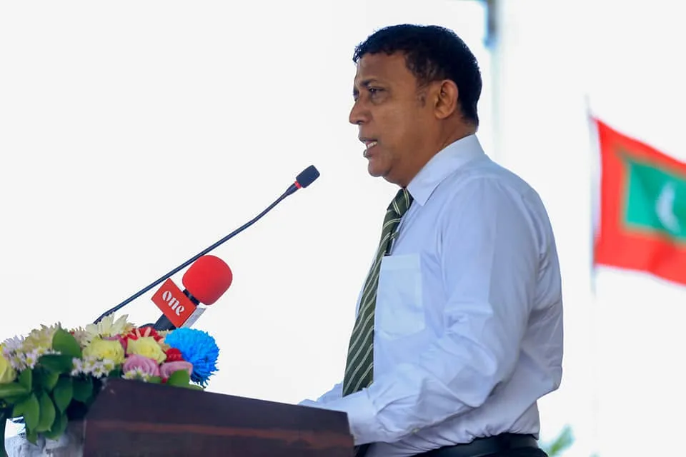 ކުރީގެ މިނިސްޓަރ އަސްލަމްގެ ތާއީދު ފައިސަލާއި އާޒިމަށް!