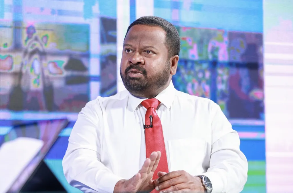 ޕީއެސްއެމްގެ "ރާއްޖެމިއަދު" ޕްރޮގްރާމްގައި މުންދު ވާހަކަ ދައްކަވަނީ. --- ފޮޓޯ: ޕީއެސްއެމް