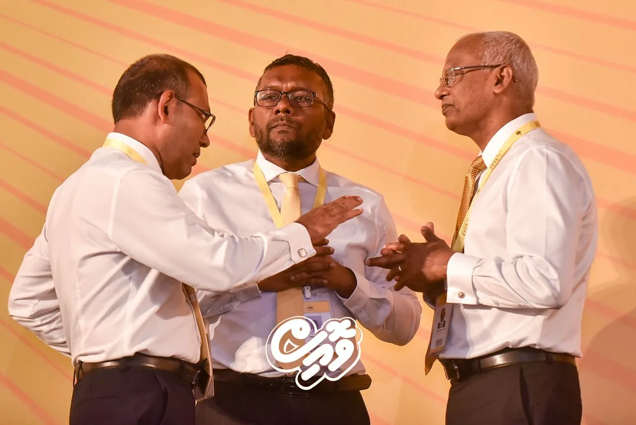 ނަޝީދުގެ ތައުރީފް ފައްޔާޒަށް؛ ޖެހިލުންވުމެއް ނެތި ޖަލަށްވެސް ވަޑައިގެންނެވި