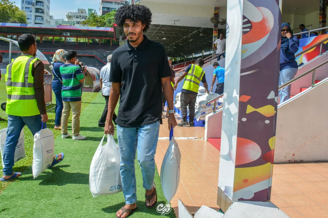 ސަރުކާރުން ހަދިޔާ ކުރާ ކާޑުގެ ބާވަތްތައް ދޫކުރަން ފެށުން-- ފޮޓޯ: ވޮއިސް