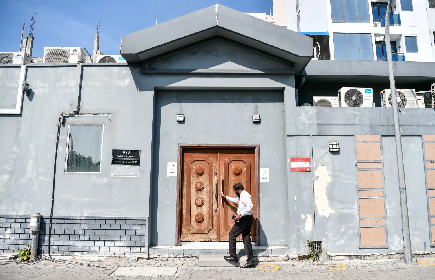 ފެމިލީ ކޯޓުން މިމަހު ރިސެސް އަށް ދިއުމަށް ނިންމައިފި