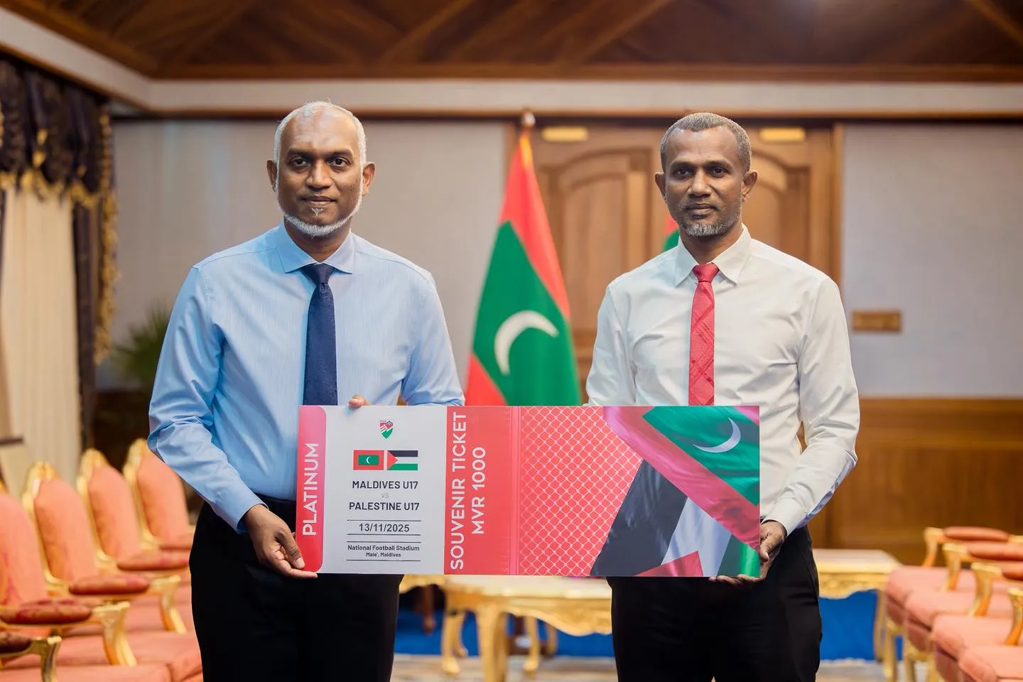 އެފްއޭއެމްގެ ރައީސް ތޯރިގް، ރައީސްއަށް ސްވެނިއާ ޓިކެޓް އެރުވުމުގެ ތެރެއިން... ފޮޓޯ: އެފްއޭއެމް