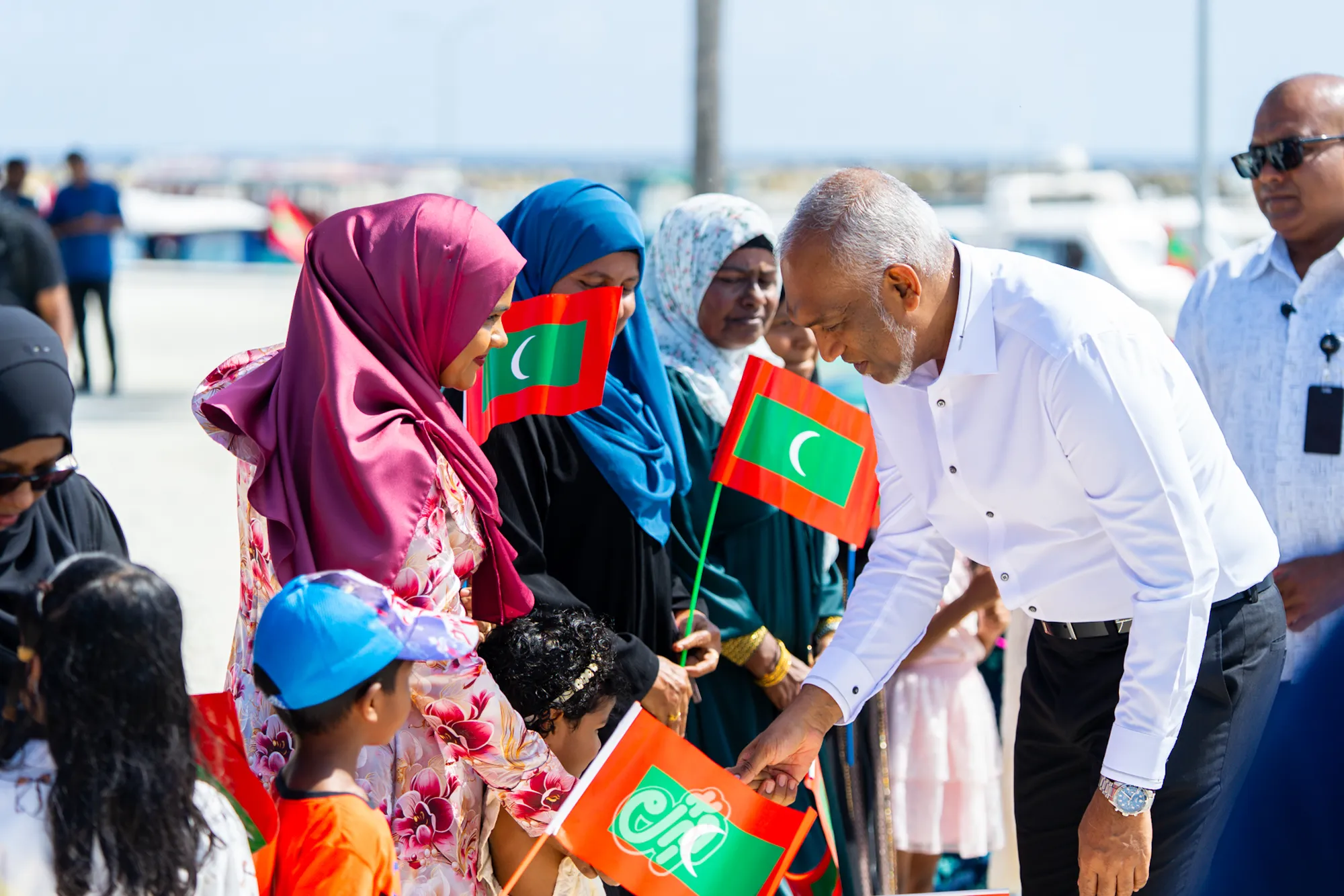 ރައީސް ކަމަދޫއަށް ވަޑައިގަތުން... ފޮޓޯ: ވޮއިސް
