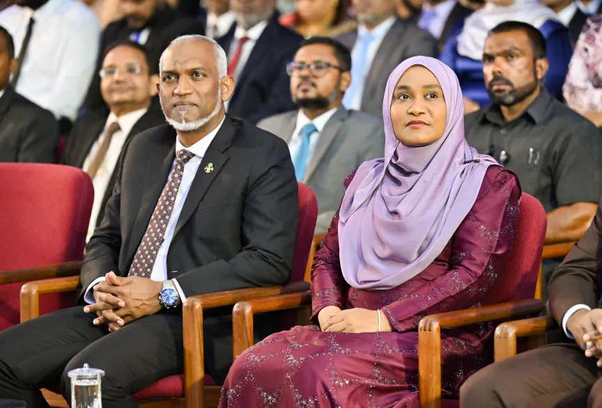 ރައީސްގެ ދެކަނބަލުން / ފޮޓޯ: ރައީސް އޮފީސް