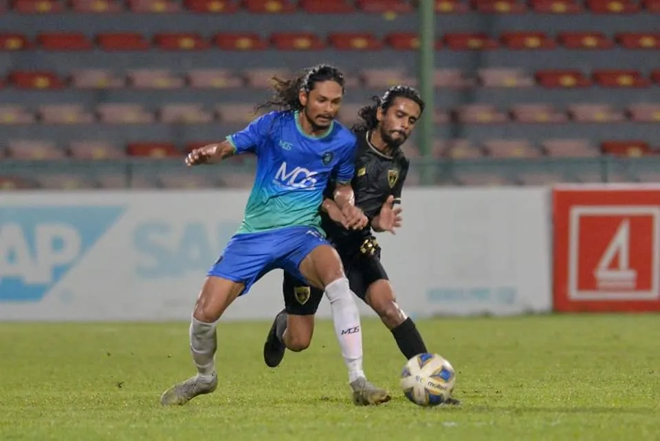 ފަހަތުން އަރައި ސަސް ބަލިކޮށް އީގަލްސް އިން ސެމީގެ ފުރުސަތު ބޮޑުކޮށްފި!