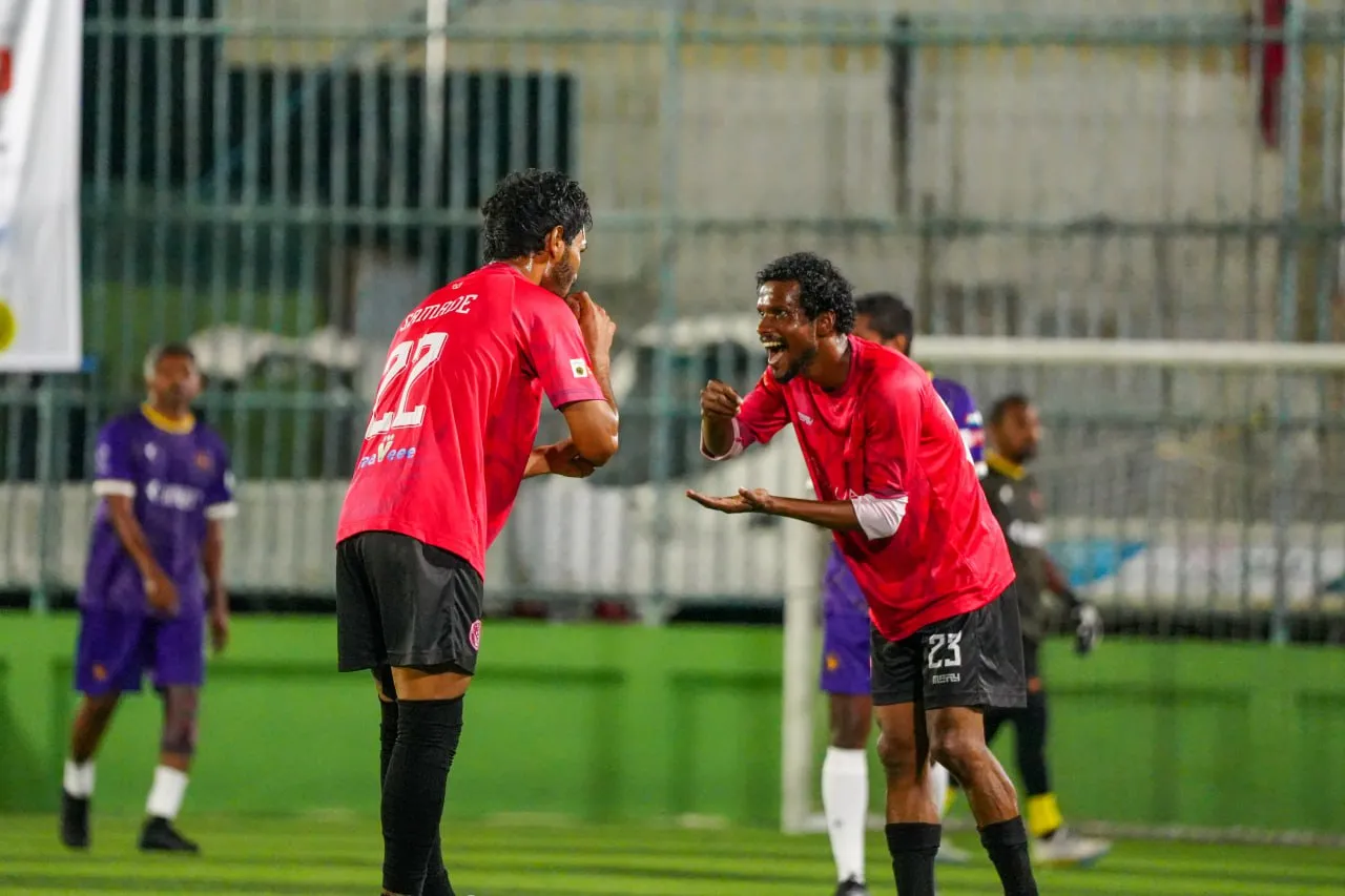 ވާދަވެރި ކުޅުމަކަށްފަހު ރިޕަރސް ރީ-ޔުނައިޓެޑް ބަލިކޮށް ރެޑްވިންގްސް ކުއާޓާ ފައިނަލަށް