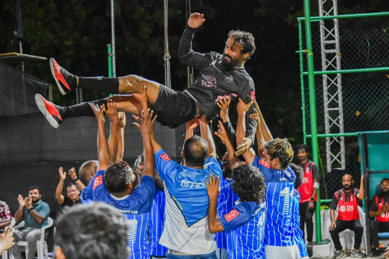 ރ ވެޓެރަންސް ފުޓްސަލް ޗެލެންޖުގެ ޓީމް ލިސްޓުތައް ހުށައެޅުމަށް ހުޅުވާލައިފި