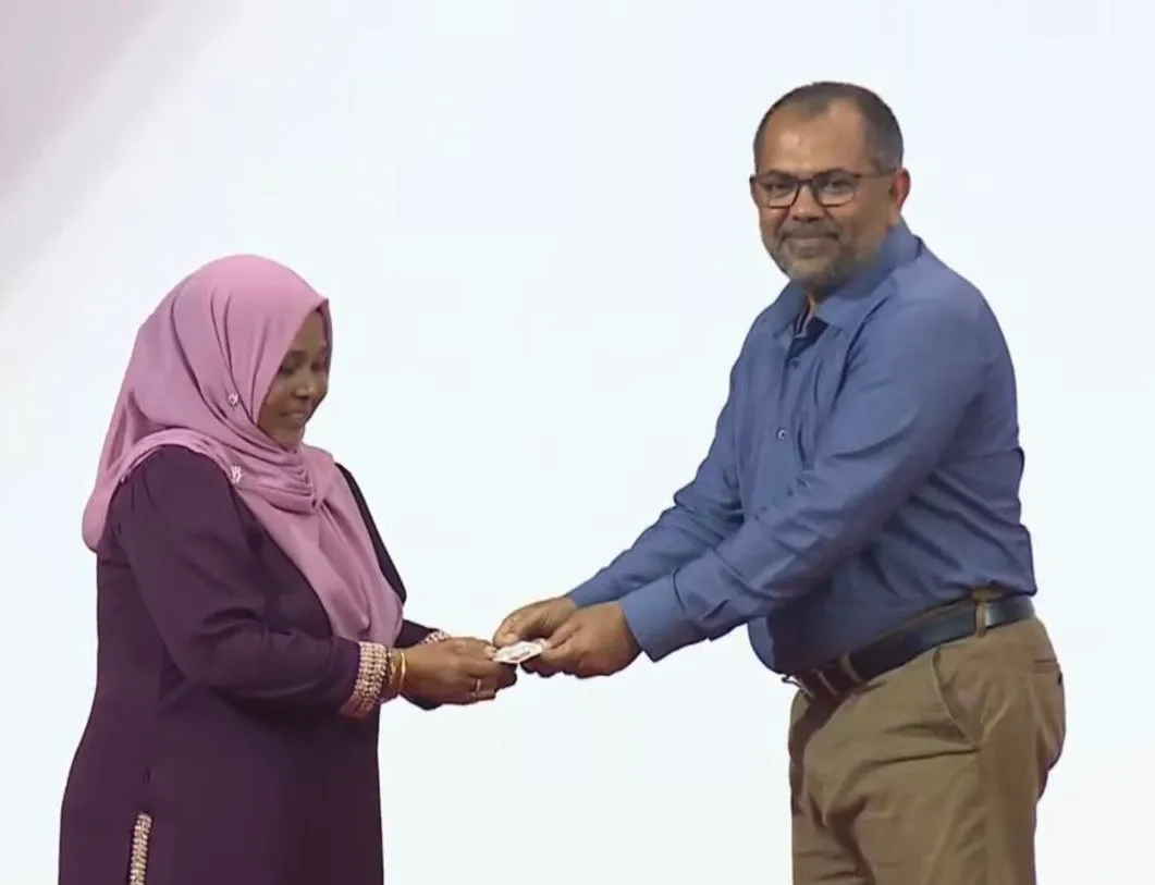 ވާވުގައި އައިޑީ ކާޑުގެ ޚިދުމަތާއެކު ހުރިހާ އަތޮޅަކަށް ރައީސް ވެލެއްވި ވައުދު ފުރިހަމަވެއްޖެ