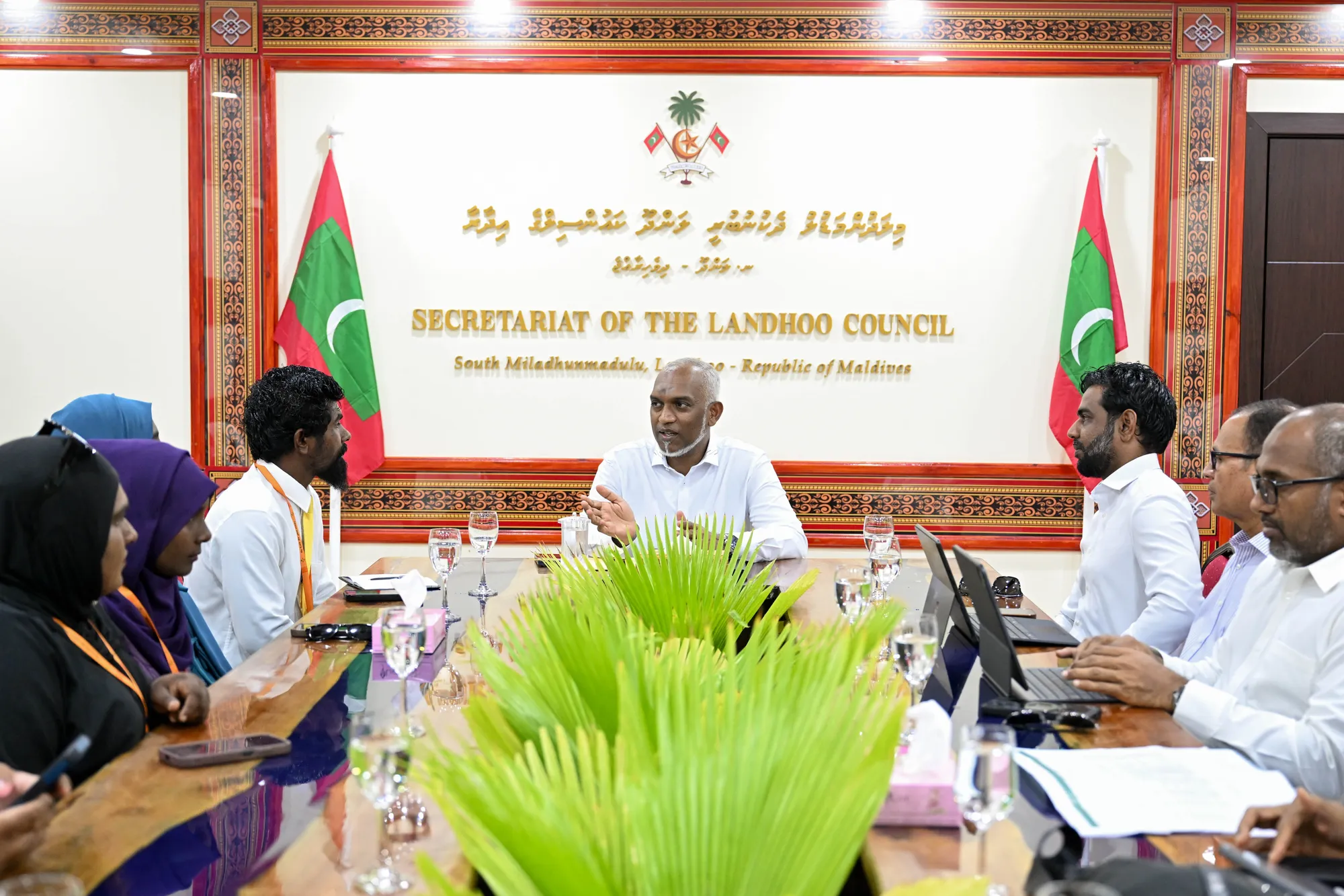 ރައީސުލްޖުމްހޫރިއްޔާ، ލަންދޫ ކައުންސިލްގެ މެމްބަރުންނާ ބައްދަލުކުރެއްވުން: ފޮޓޯ/ ރައީސް އޮފީސް