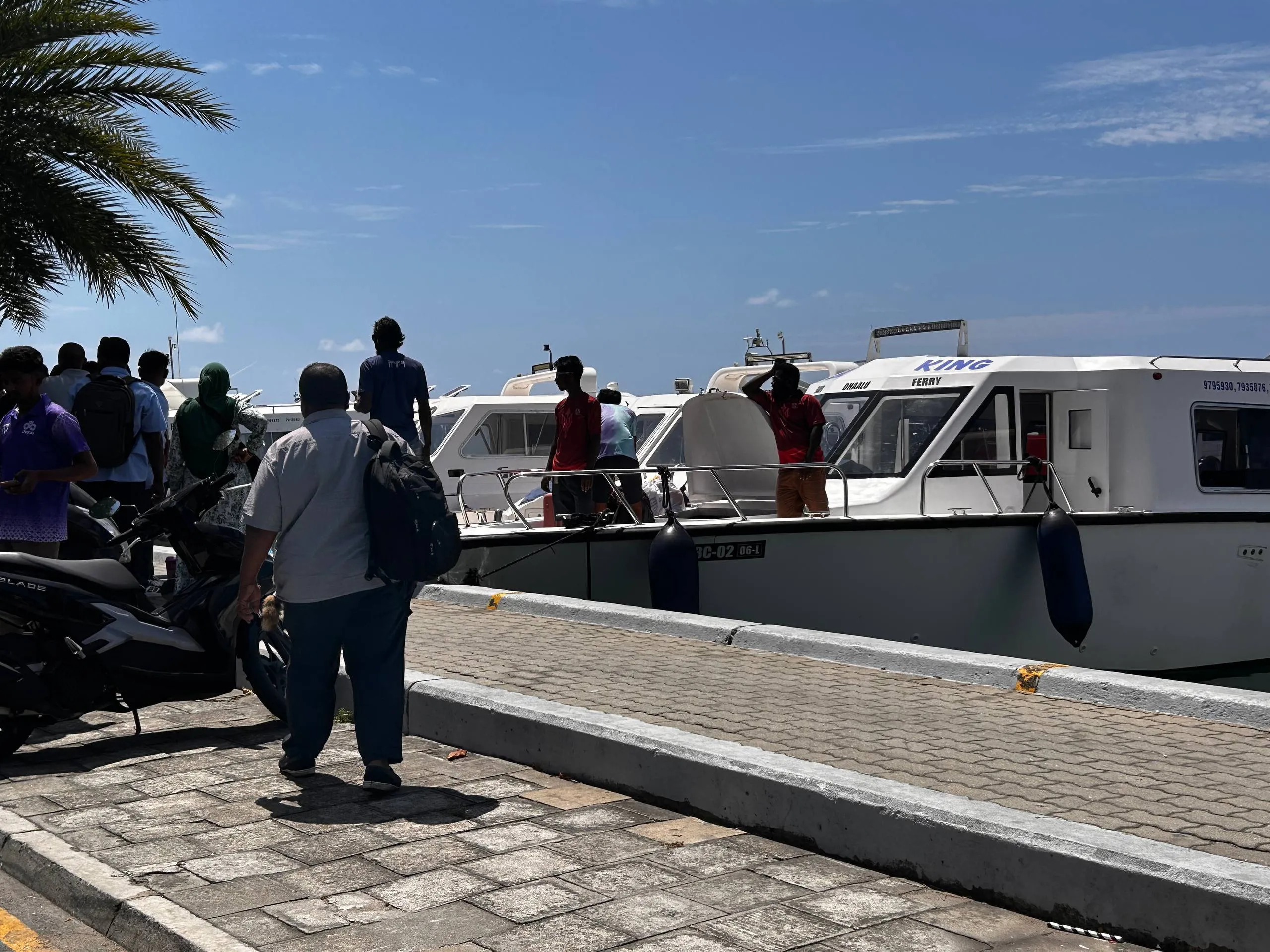 ފެރީތަކަށް ވިއްކާ ތެލުގެ އަގު ހެޔޮކުރާނެ ކަމަށް ބުނި ނަމަވެސް މިއަދުވެސް ވިއްކަނީ ހަމަ އިއްޔެ ބޮޑުކުރި އަގުގައި 