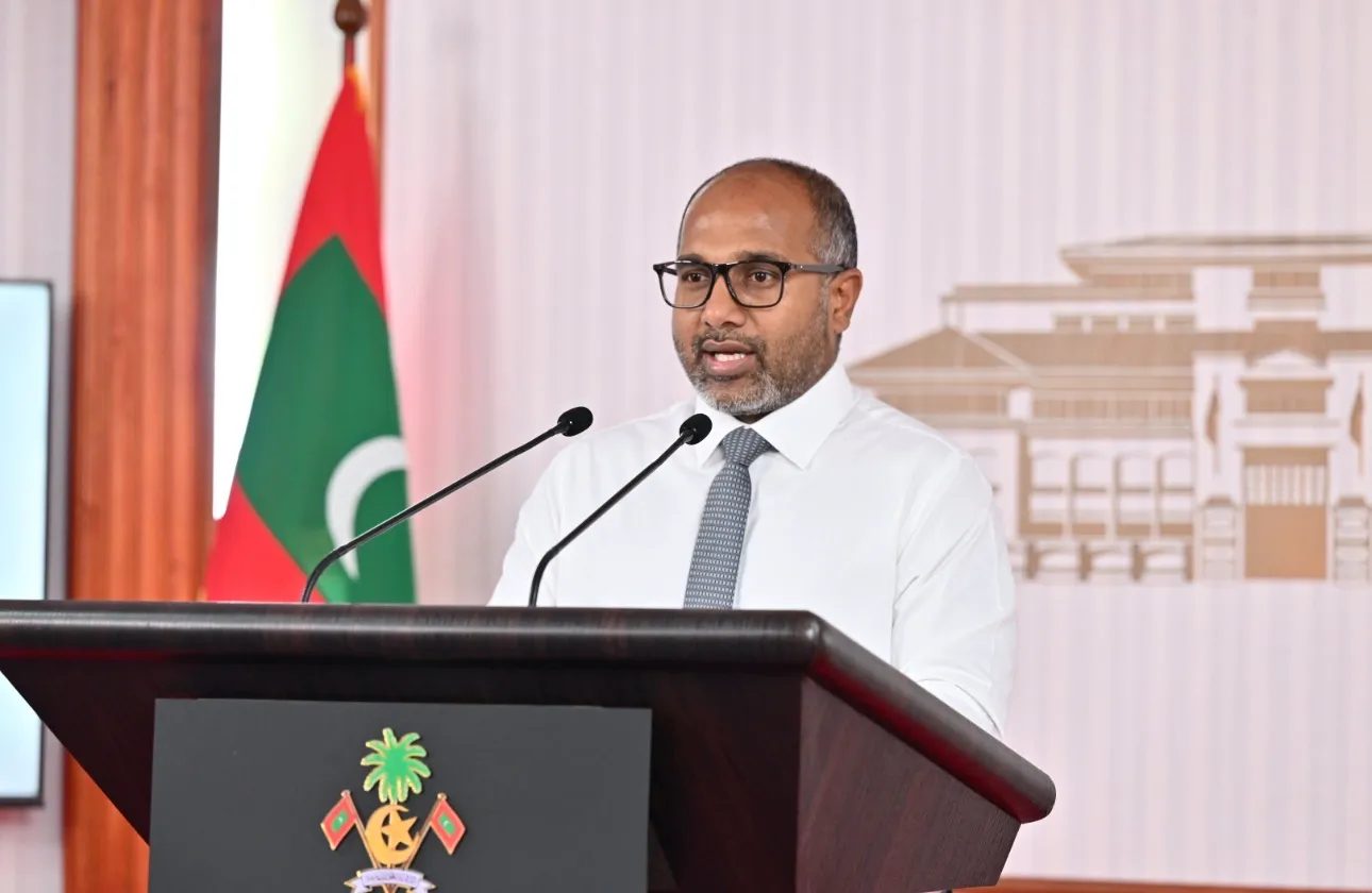 ވަޒީރު ޢަލީ އިހްސާން : ފޮޓޯ/ ރައީސް އޮފީސް