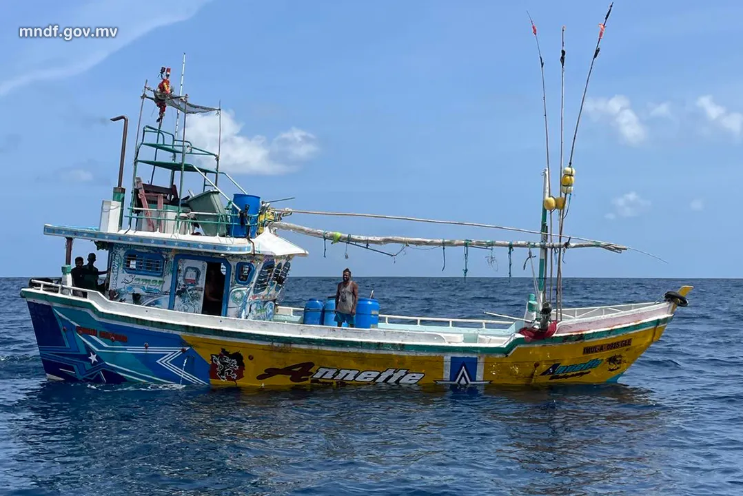 ރާއްޖޭގެ ސަރަހައްދުން ލަންކާ ބޯޓެއް އަތުލައިގެންފި