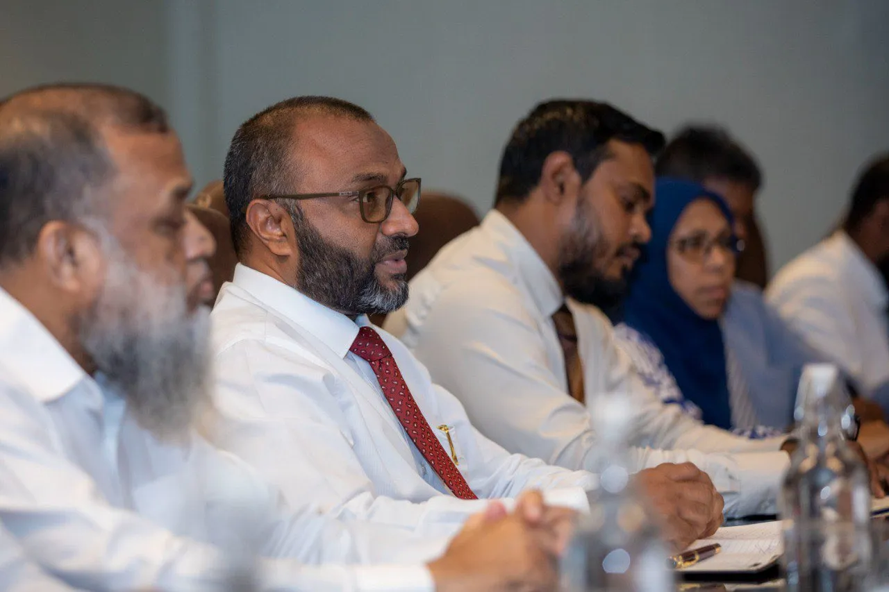 ހައްޖުގެ ތައްޔާރީތަކާއި ގުޅޭގޮތުން ހައްޖު ކޯޕަރޭޝަނާއި މިނިސްޓްރީއާއި ދެމެދު މަޝްވަރާކޮށްފި