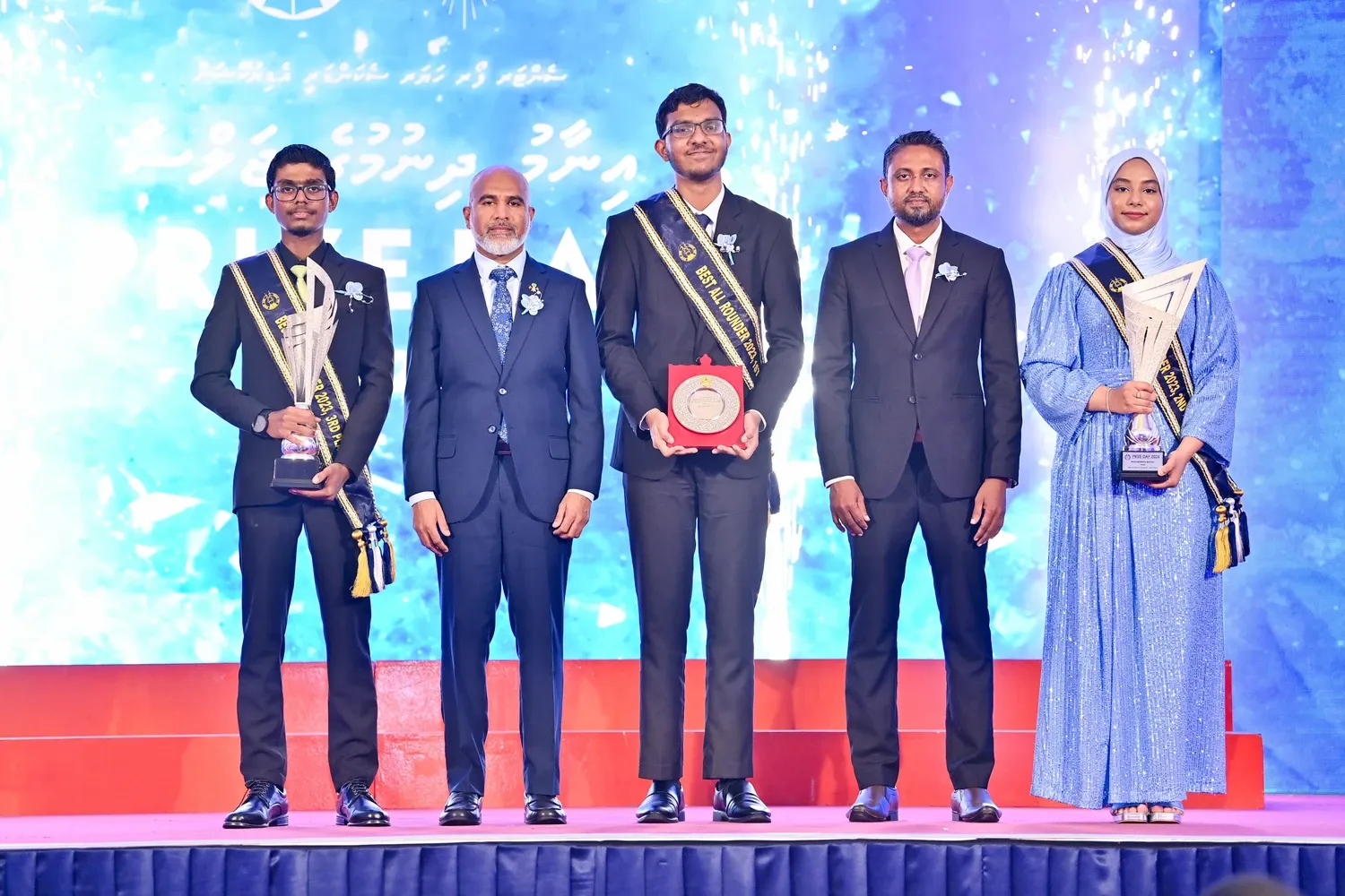 23 ސްކޫލެއްގެ ގްރޭޑް 10 ނިންމާ ހުރިހާ ދަރިވަރުންނަށް މަތީ ޘާނަވީގެ ފުރުޞަތު ދެނީ!