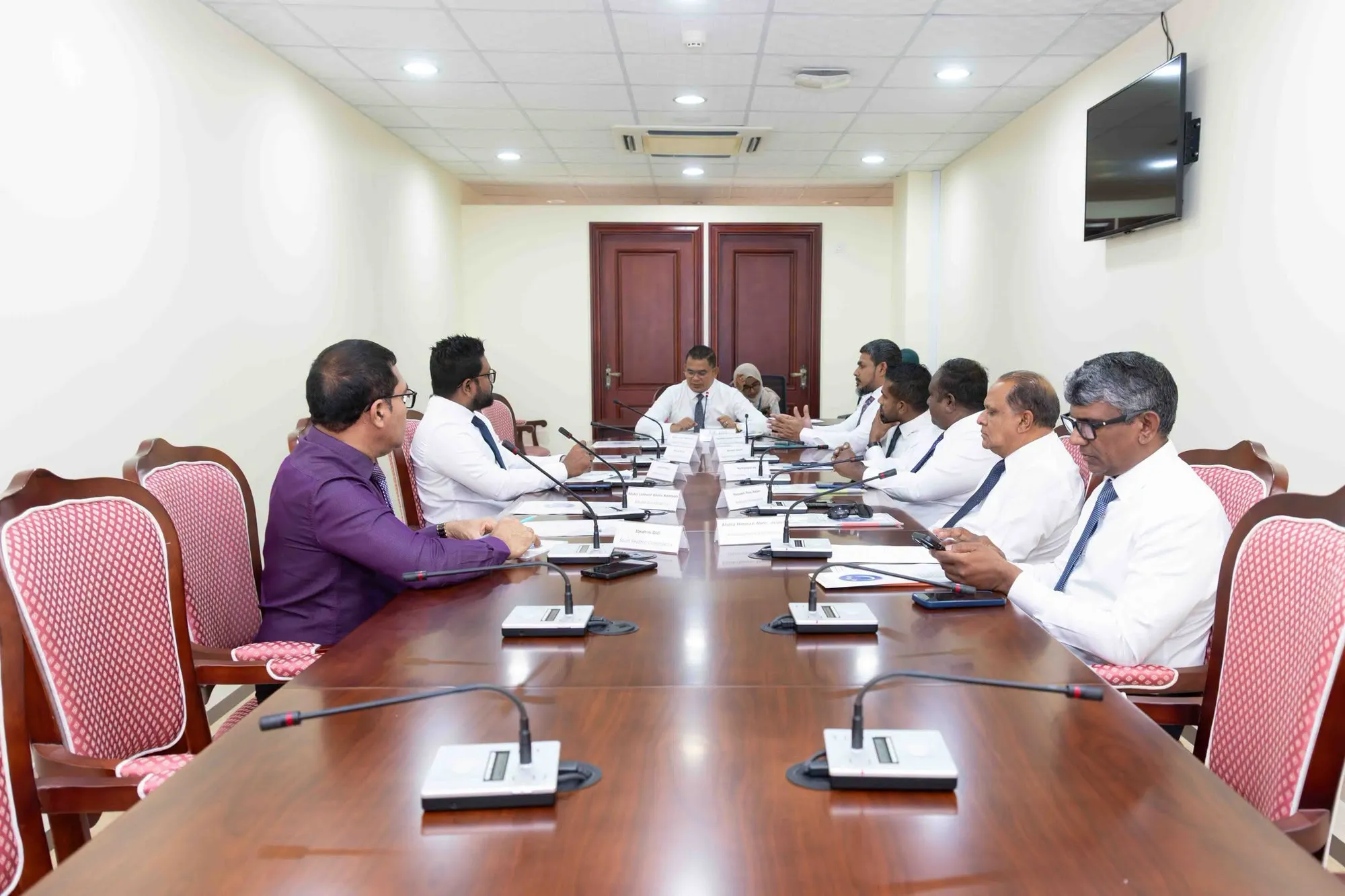 މެމްބަރުންގެ އިންޝުއަރަންސާމެދު ރައްޔިތުން ކުރަނީ ކުށްހީއެއް: ކޮމިޓީގެ މުގައްރިރު