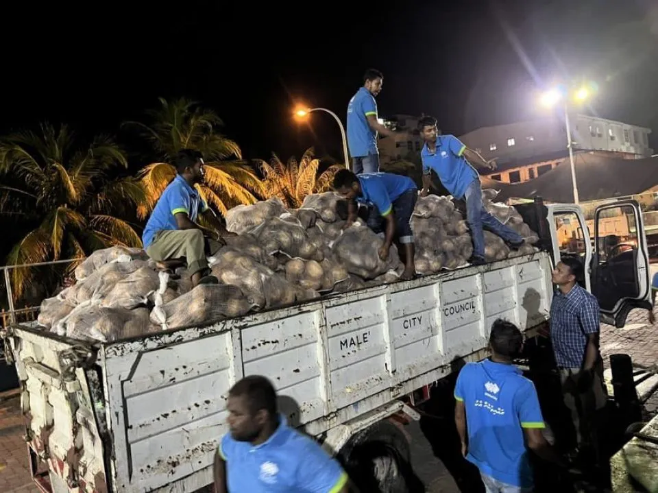 ޗަމްޕާ ބްރަދާސް އަދި މާލެ ސިޓީ ކައުންސިލް ގުޅިގެން ދިވެހި ރައްޔިތުންނަށް ކާށި ބަހަނީ