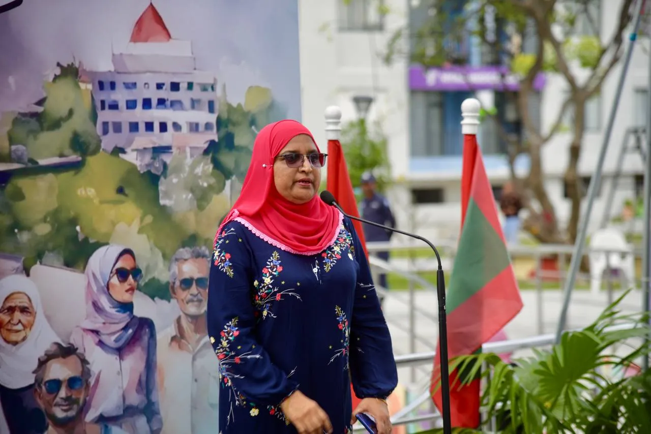 ރާއްޖެއަށް ބޮޑު އަދަދުން މަސްތުވާތަކެތި އެތެރެކުރާ މީހުންނަށް މަރުގެ އަދަބު ދޭންޖެހޭ: ޢާޒިމާ