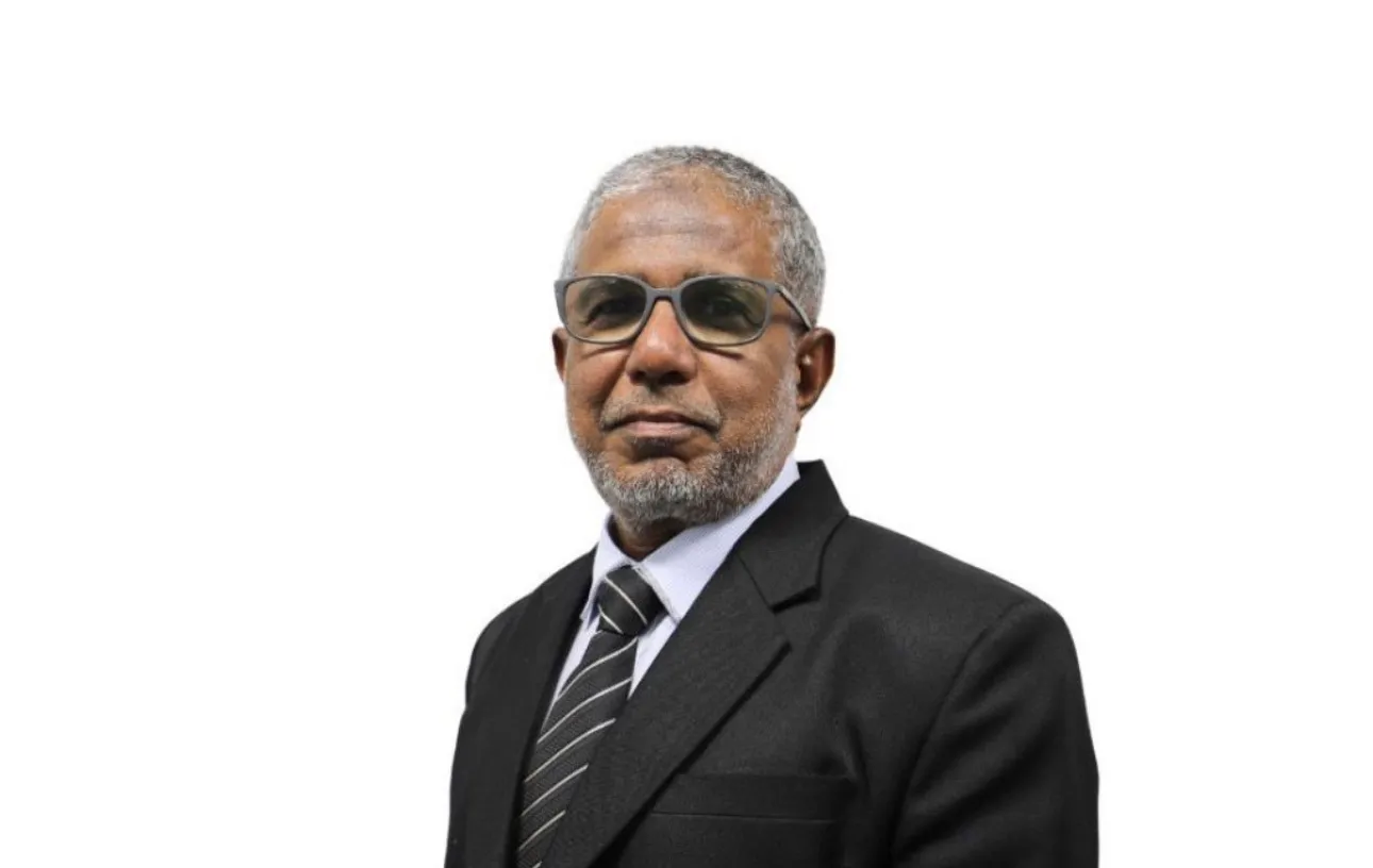 ޕީސީބީގެ ރައީސް ނިޒާރަށް ރުހުން ހޯދުމަށް މަޖިލީހަށް