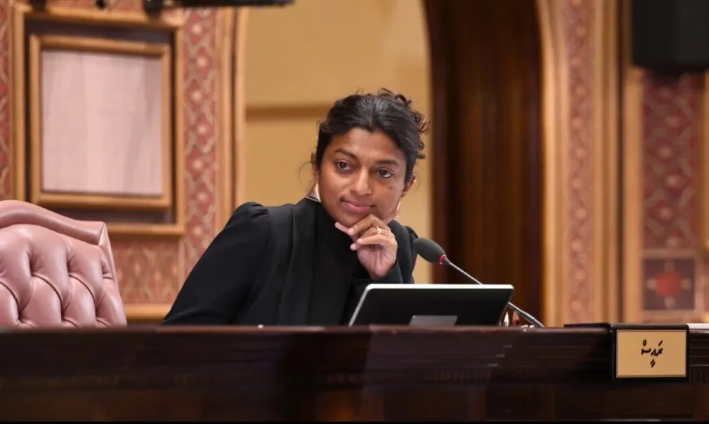އީވާގެ އިތުބާރު ނެތްކަމުގެ މައްސަލަ އާދީއްތަ ދުވަހު ނުބޭއްވޭނެ ކަން އަންގައިފި