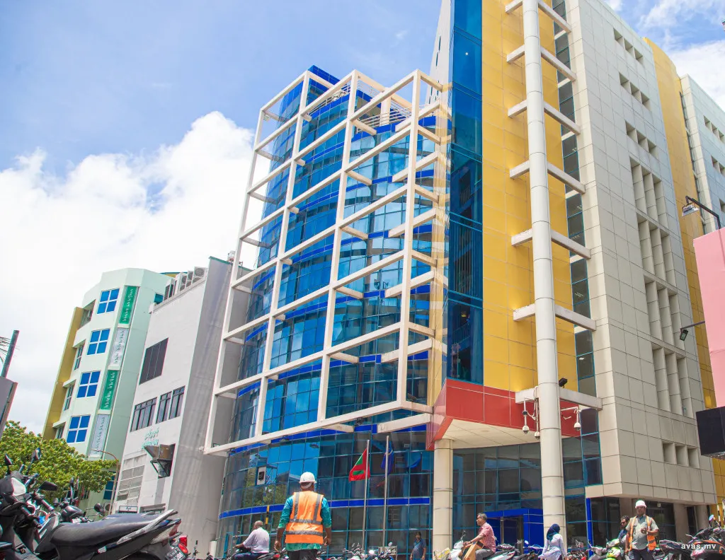 ވަތަނީ ޚިދުމަތް ފުރިހަމަކުރި ޒުވާނުންނަށް ކަސްޓަމްސްގެ 26 މަޤާމަކަށް ހުޅުވާލައިފި