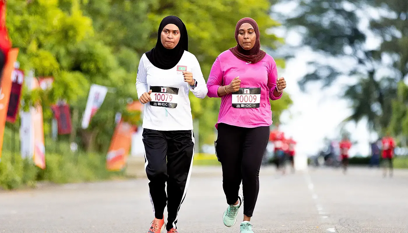 އެނގޭތަ، ދުޅަހެޔޮ ދިރިއުޅުމެއް އުޅުމުން އަޑުއިމުގެ މައްސަލަތައް ކުރިމަތިވުމުގެ ފުރުސަތު 14 އިންސައްތަ އަށް ކުޑަކޮށްދޭ