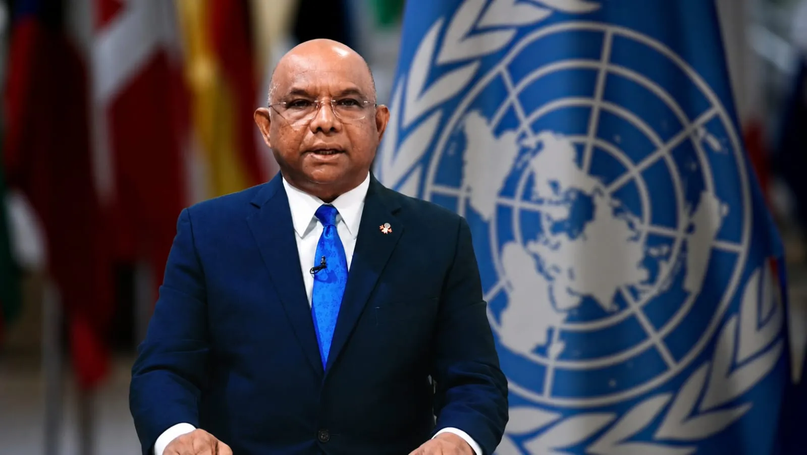 އެމްޑީޕީގެ ޕްރައިމަރީގައި ވާދަކުރައްވާނެކަން އިއުލާންކުރައްވައި ޝާހިދު ޕާޓީގެ ރައީސްކަމުން އިސްތިއުފާ ދެއްވައިފި