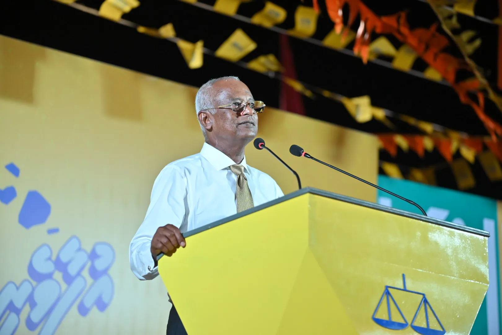 ސަރުކާރު މިގޮތުގައި ދެމި މިއޮތީ ކޯލިޝަންގައި މަޝްވަރާކުރެވިގެން ކުރިއަށްދާތީ: ރައީސް ޞާލިޙް