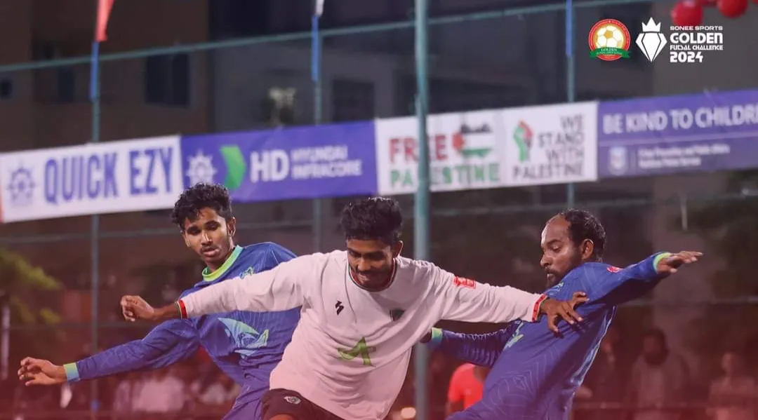 މަކުނުދޫ އާއި ފިނޭގެ ކުރިމަތިލުން އެއްވަރު