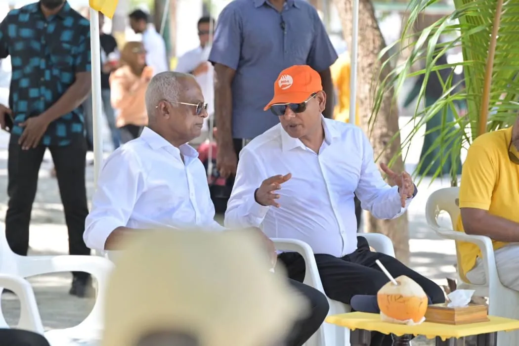 އަޅުގަނޑަކީ ދެފުށްކެހެރި މީހެއް ނޫން؛ މިހުރީ ސީދާ ރައީސް ޞާލިހާއެކު: ސިޔާމް