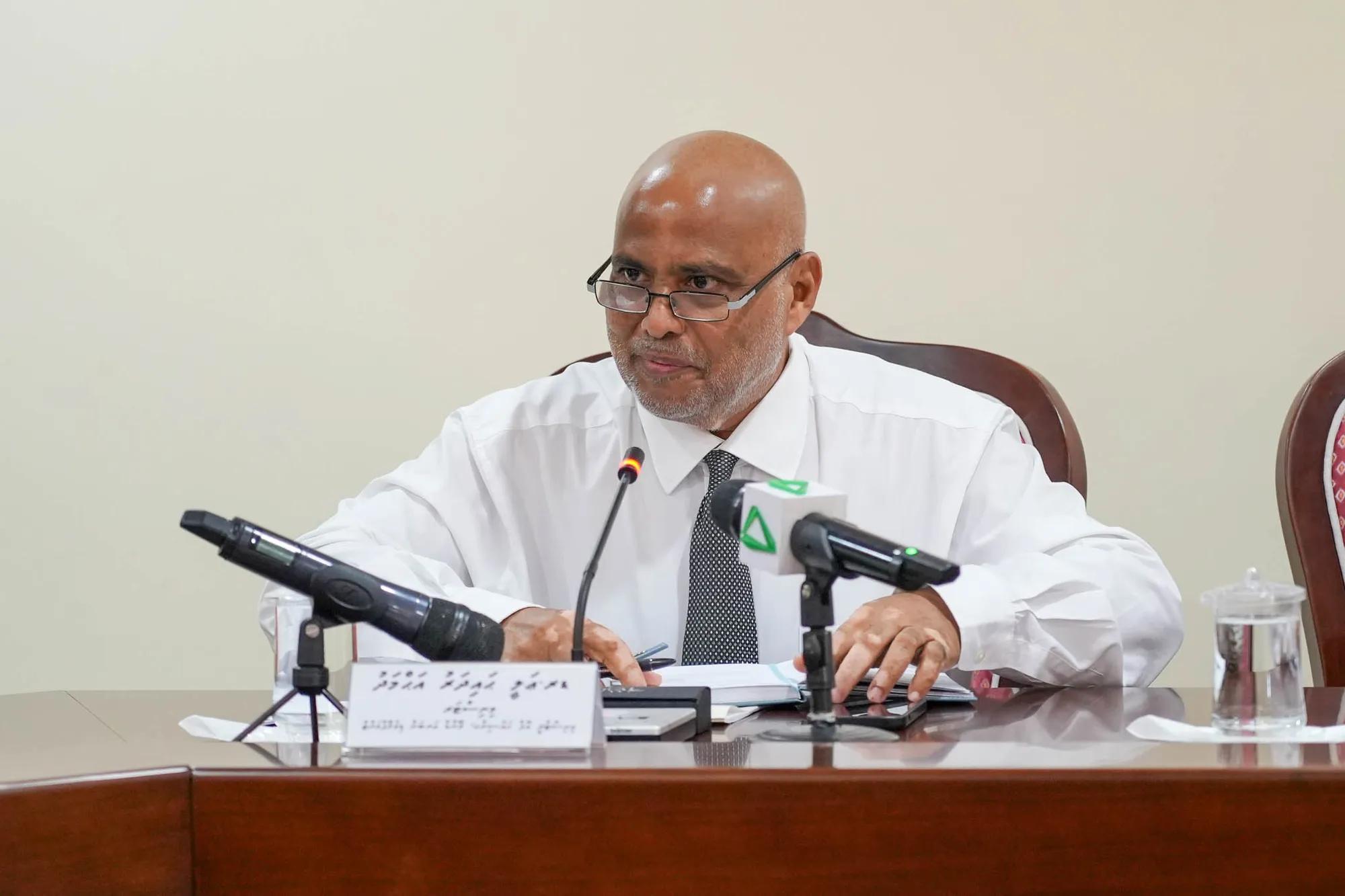 ފުލެޓް ލިބޭ މީހުންގެ ލިސްޓް އެއްކޮށް ބަދަލު ކުރަން ނުނިންމަން: ޑރ. ހައިދަރު