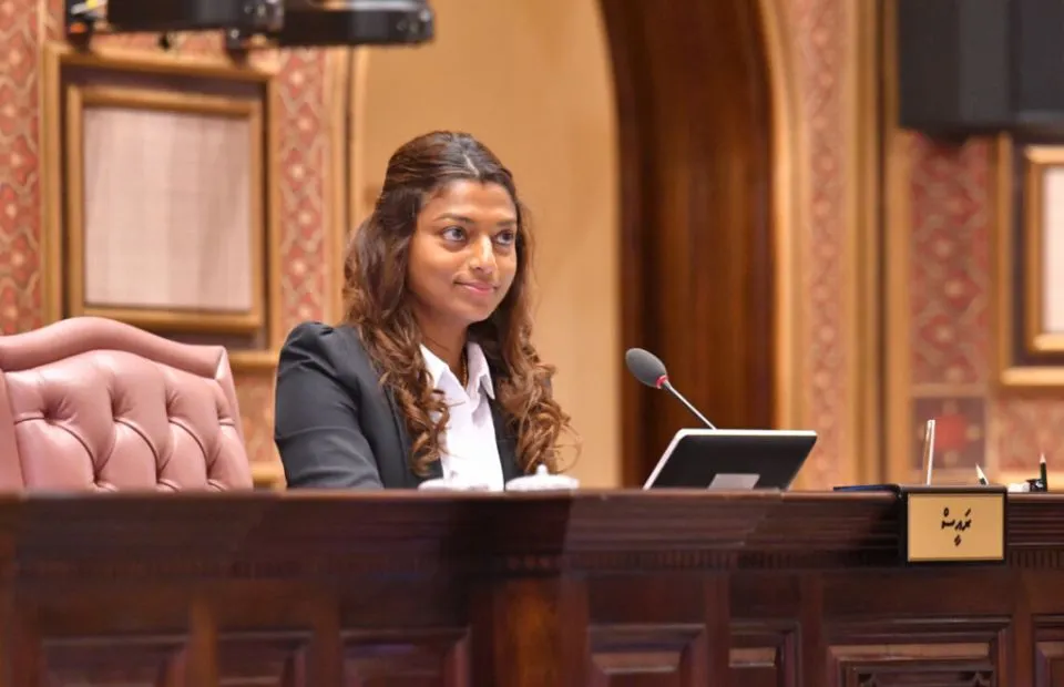މިއަދުވެސް އީވާ ސަލާމުގައި؛ ރައީސް ނަޝީދު ވަކިކުރާ މައްސަލަ ނުބޭއްވުނު!