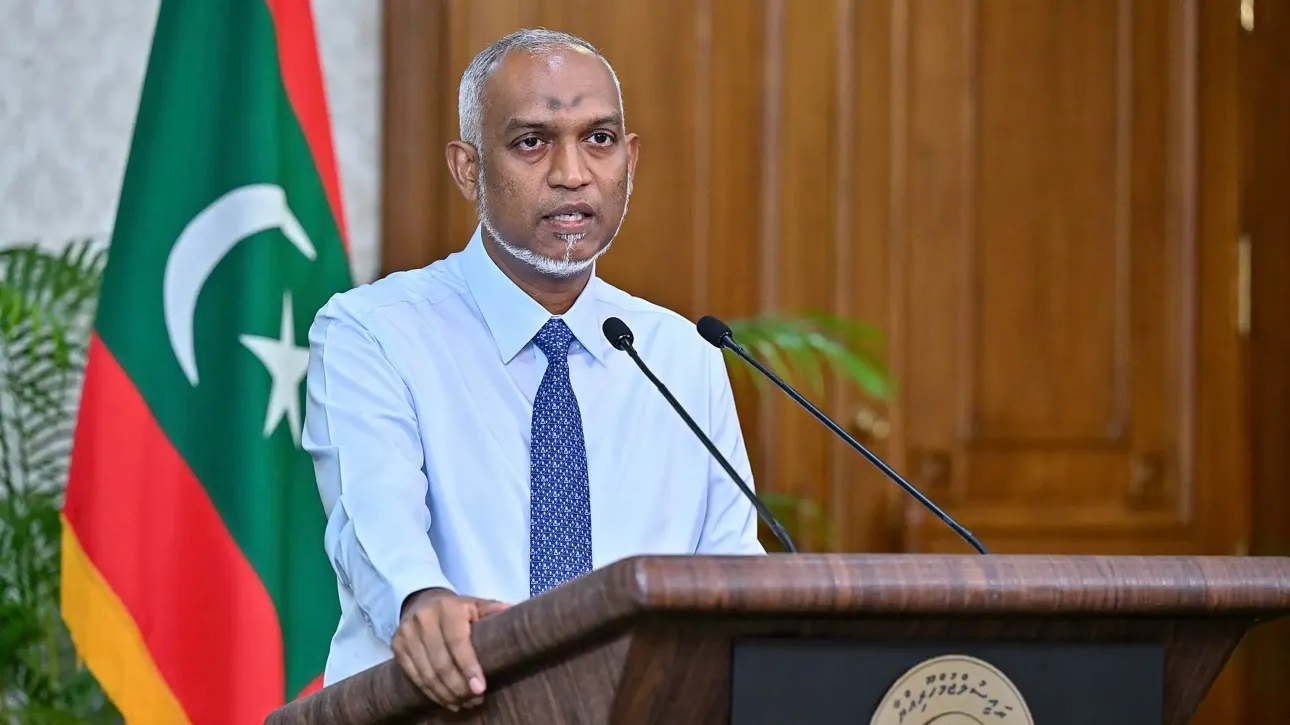 ރައީސް މުއިއްޒު މިއަދު ބޭއްވި ނޫސްވެރިންގެ ބައްދަލުވުމުގެ ތެރެއިން؛ ފޮޓޯ / ރައީސް އޮފީސް