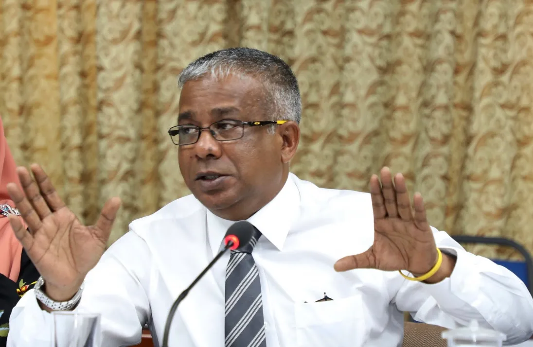 ފަޅުން ގޯތި ދޫކުރީ އެއީ ކޮންމެ ވަގުތަކުވެސް ހިއްކާ ނިމިދާނެ ތަންތަނަށް ވާތީ: އަކްރަމް