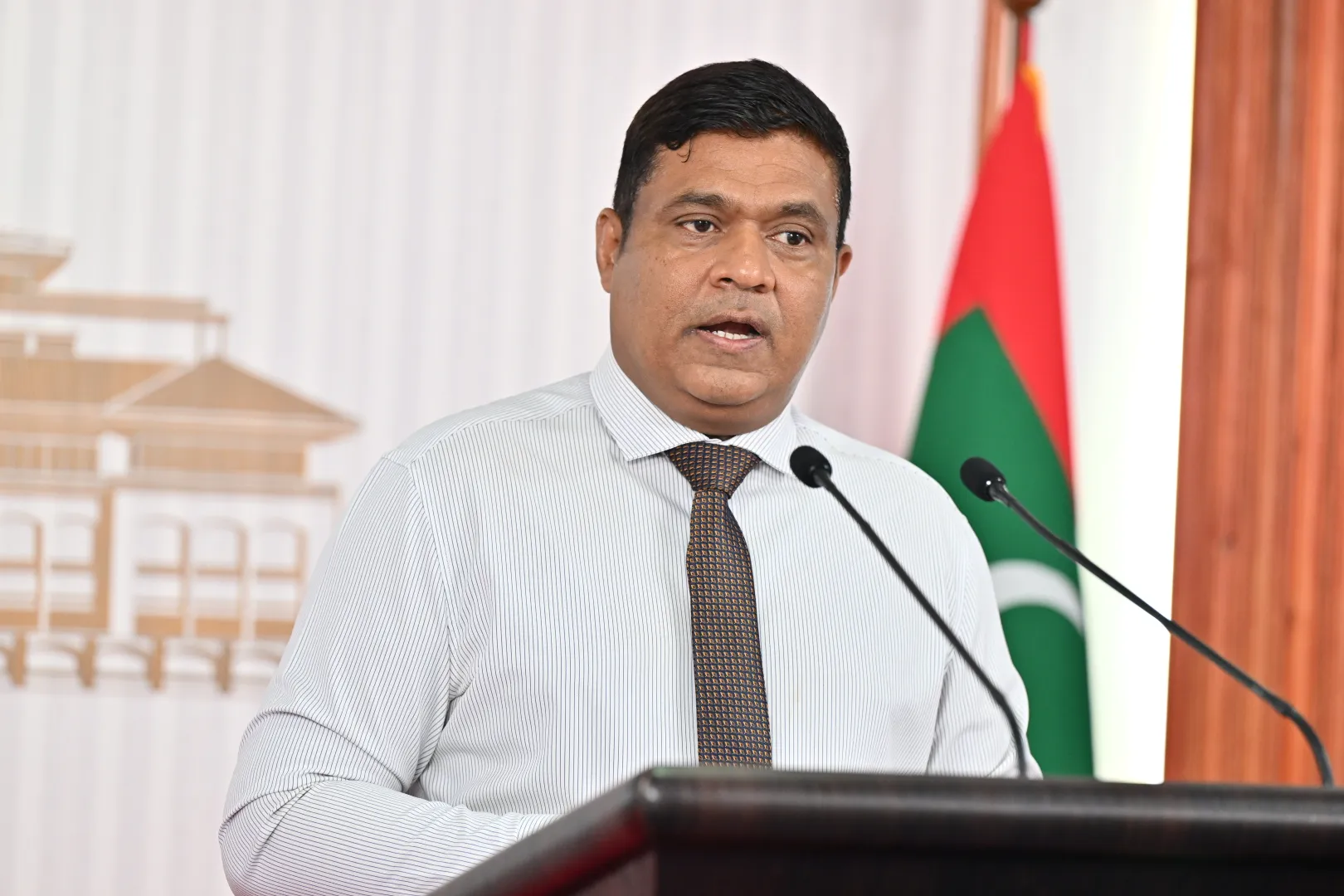 މިއަދު އެކަނިވެސް ރާއްޖެ އަންނަން އޮތް 18 ފްލައިޓް ކެންސަލްކުރި: އަމީން