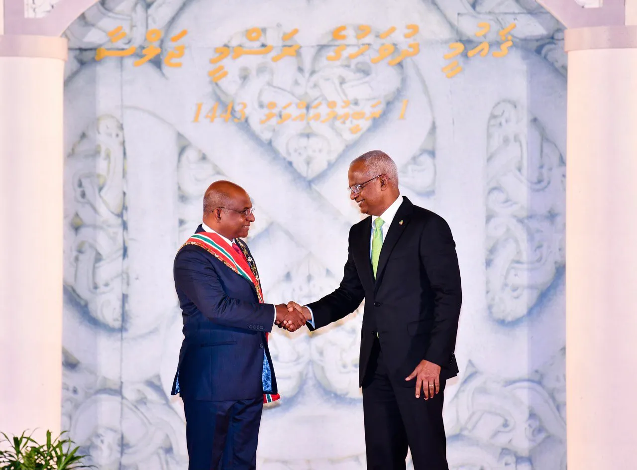 ޝާހިދު ތައުރީފު އޮއްސާލައިފި: ހިތްތިރި، ކެތްތެރި، އޯގާތެރި، ހެޔޮލަފާ ނަމޫނާ ވެރިއެއް!