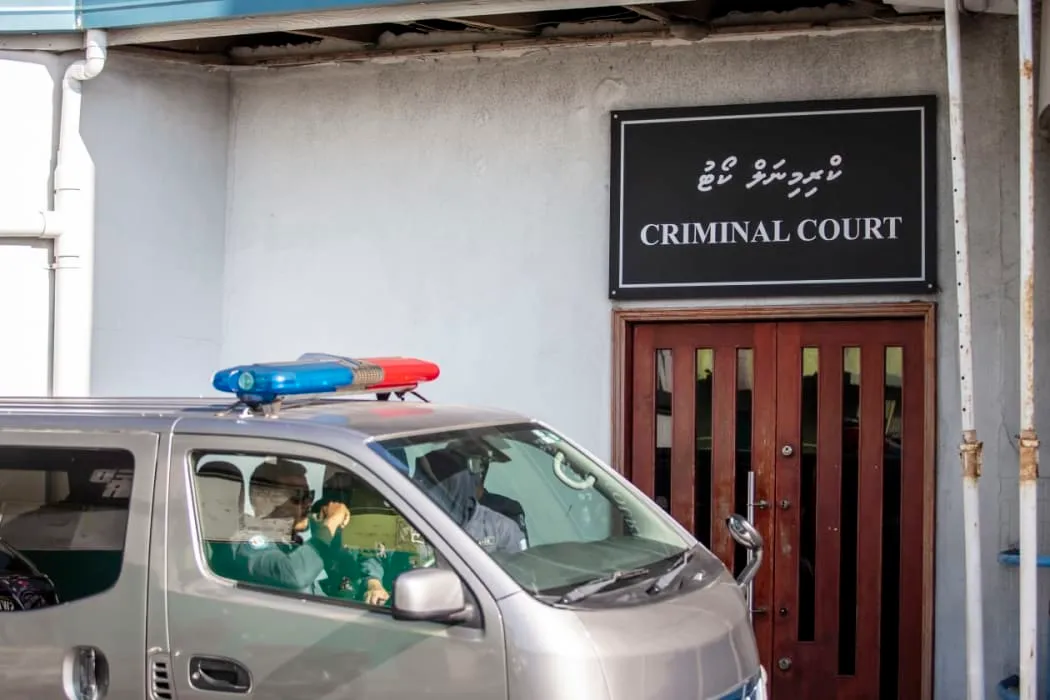 ފުޅާ ދާއިރާއެއްގައި ހަށިވިއްކުމުގެ ވިޔަފާރި ކުރަމުންދިޔަ މީހަކު ހައްޔަރުކޮށްފި