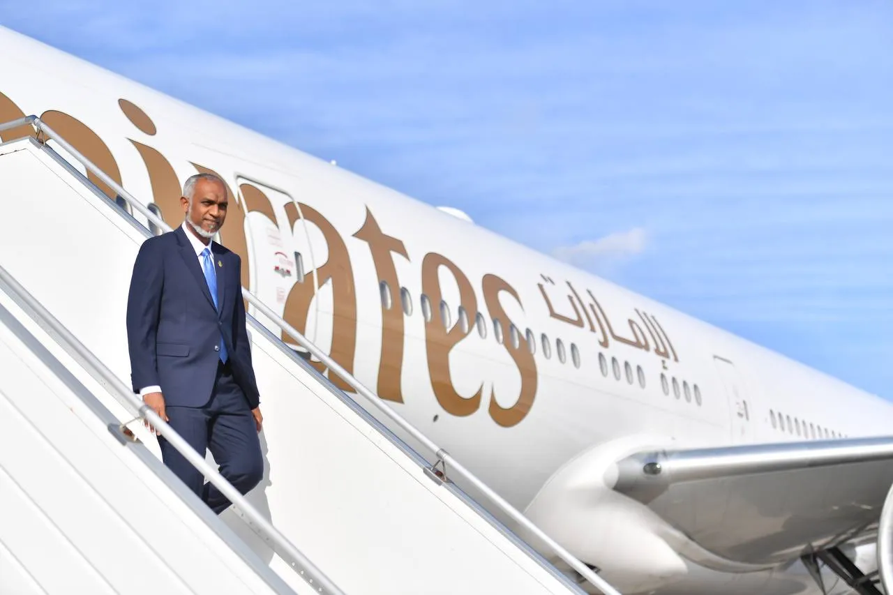 ރައީސް ޑރ.މުހައްމަދު މުއިއްޒު