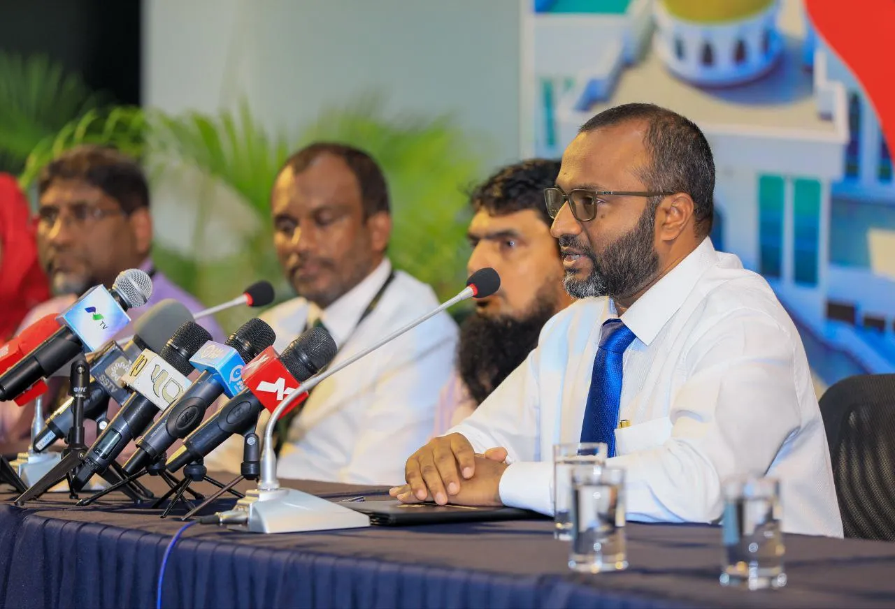 ޕީއެޗްޑީ ފެންވަރަށް ކިޔެވުމަށް އައިޔޫއެމްއަށް ސްކޮލަރޝިޕްތަކެއް ހުޅުވާލަނީ