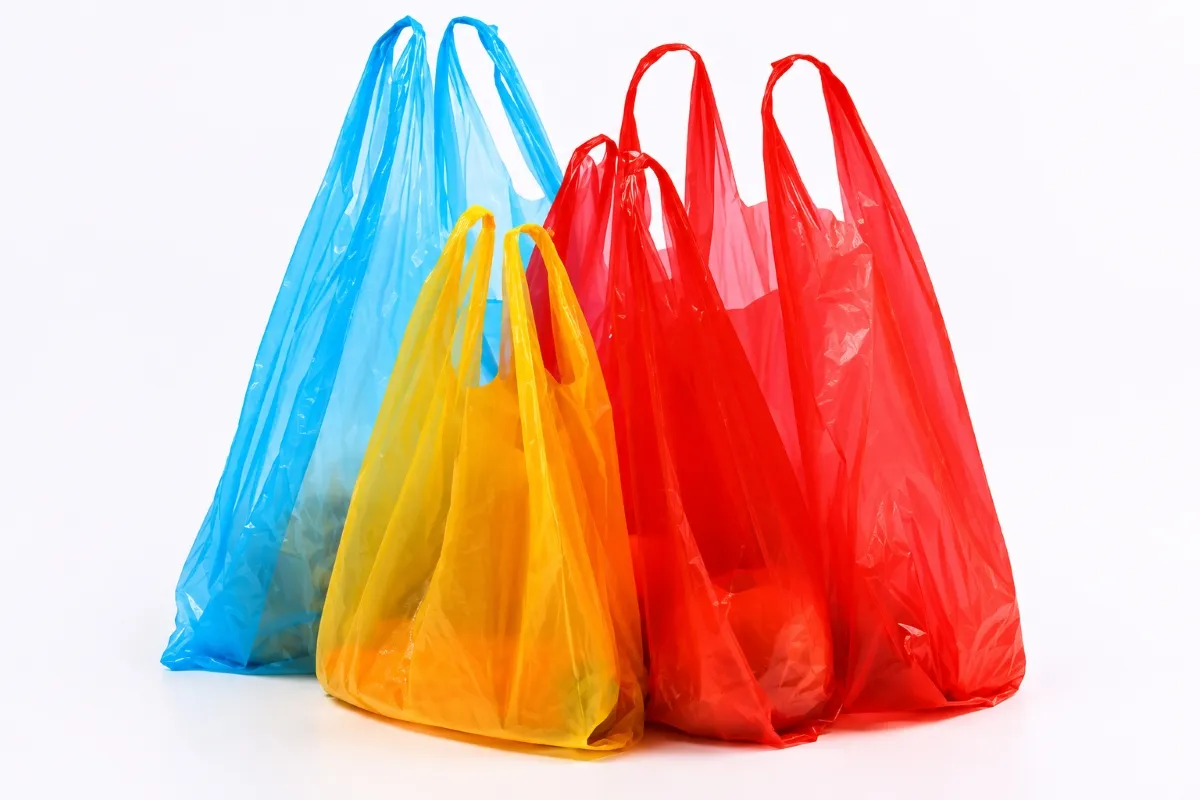 Plastic bags commonly used commercially