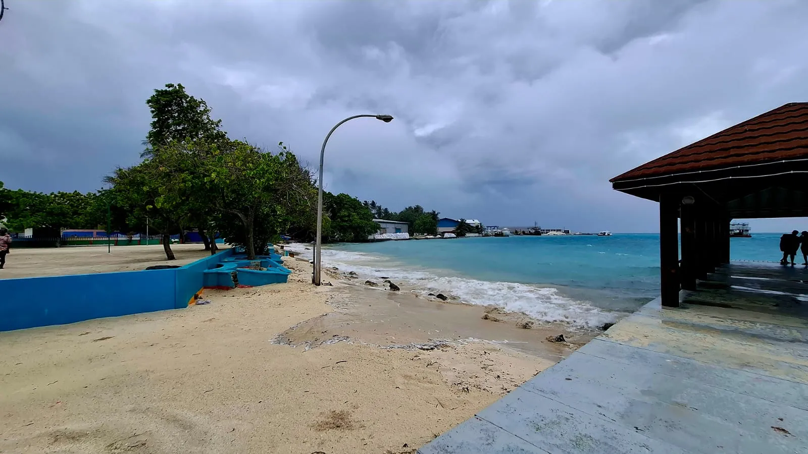 މީގެ ދުވަސްކޮޅެއްކުރިން ތުލުސްދޫއަށް އުދަ އަރަން ފެށިއިރުގެ މަންޒަރެއް... ފޮޓޯ: ވޮއިސް