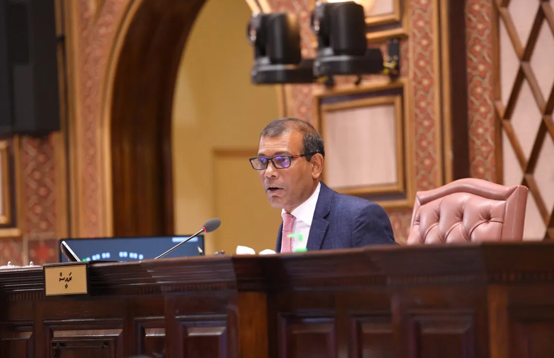 ވެރިކަމުގެ ނިޒާމު ބަދަލުކުރުމުގެ މައްސަލައިގައި ނަޝީދު ގޮތް ދޫކުރައްވަފި