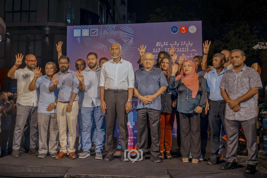 ކުރީގެ ނައިބު ރައީސް ޖިހާދާއެކު ޖޭޕީ ކައުންސިލްގެ ގިނަ ބަޔަކު ޑރ މުއިއްޒު ފަހަތަށް!