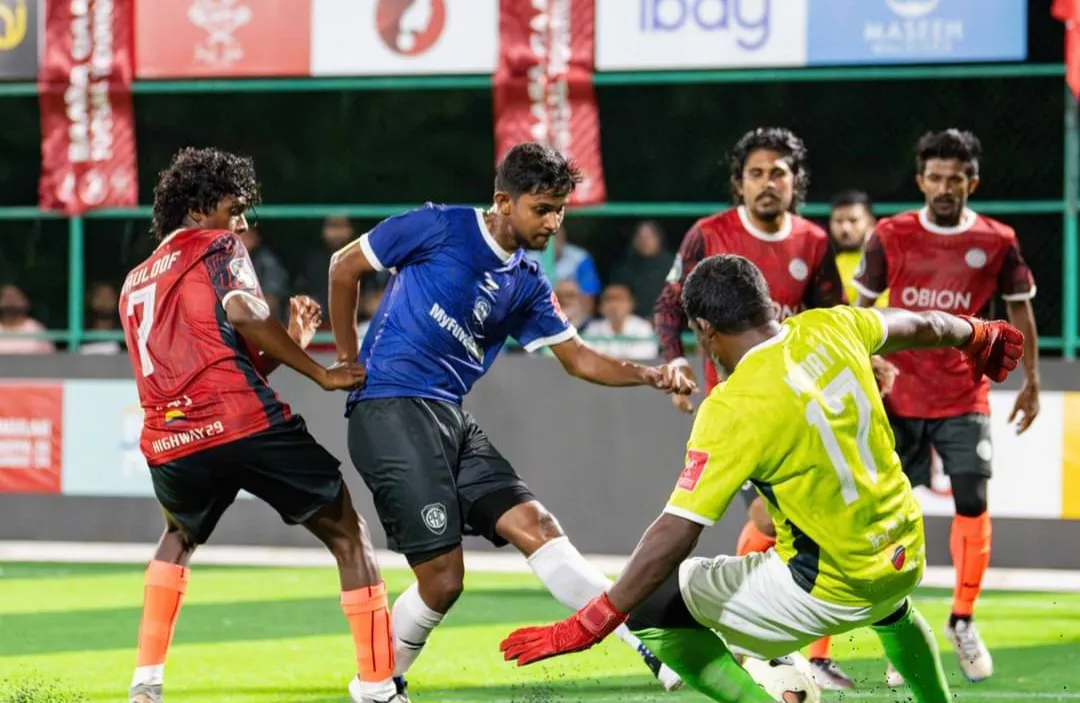 ފުވައްމުލައް ސިޓީ ޕޮލިސް އާއި ފިސްޑާ ވާދަކުރި މެޗުގެ ތެރެއިން.. ފޮޓޯ: ރާޅު އާޓްސް