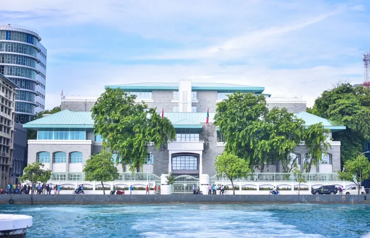އަންނަ ބުރާސްފަތި ދުވަސް ސަރުކާރު ބަންދު