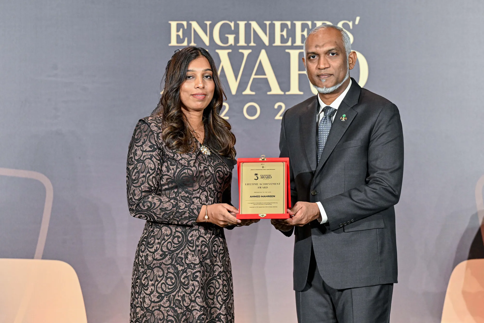 ރައީސް ޑރ. މުއިއްޒު، އިންޖިނިއާސް އެވޯޑް 2026 ޝަރަފުވެރިކޮށްދެއްވައިފި