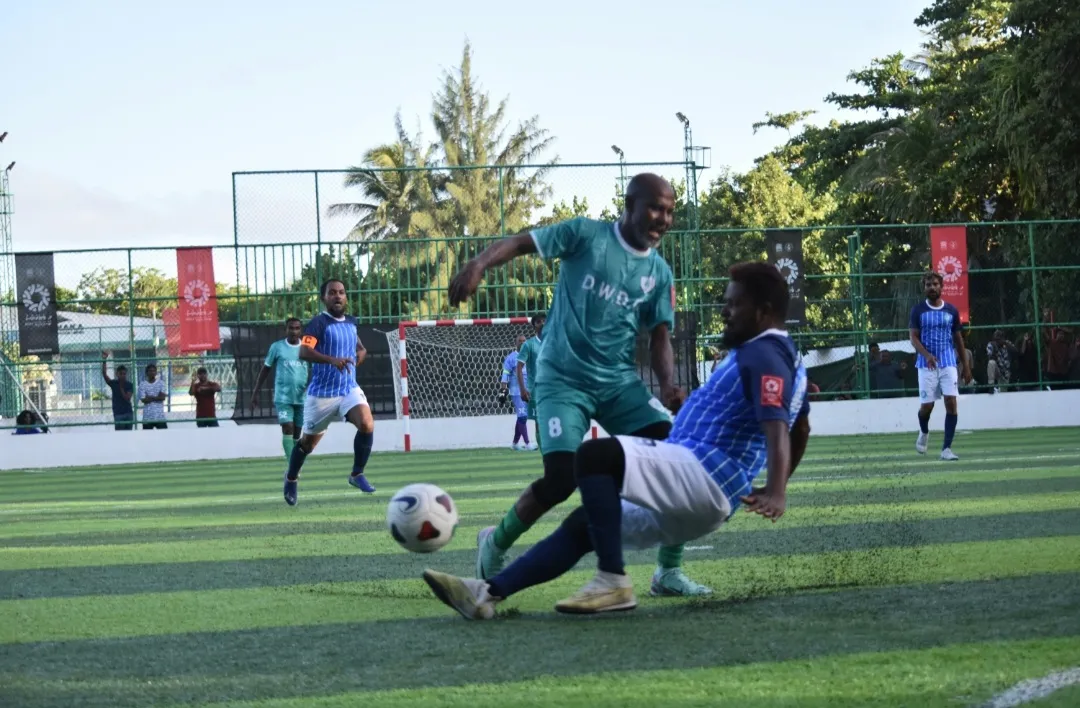 ފަސޭހަކަމާއެކު ދުވާފަރު ބަލިކޮށް ރަސްމާދޫ އިން ސެމީފައިނަލުގެ ޖާގައެއް ކަށަވަރުކޮށްފި